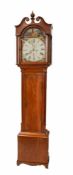 Standuhr England, 19. Jh., Eiche, Höhe 220 cm, Breite 45 cm, Tiefe 22,5 cm, farbig bemaltes Metall-