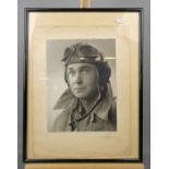 FOTOGRAFIE: "Pilot", Drittes Reich / WK II. Portrait eines deutschen Piloten / Fliegers mit Brille