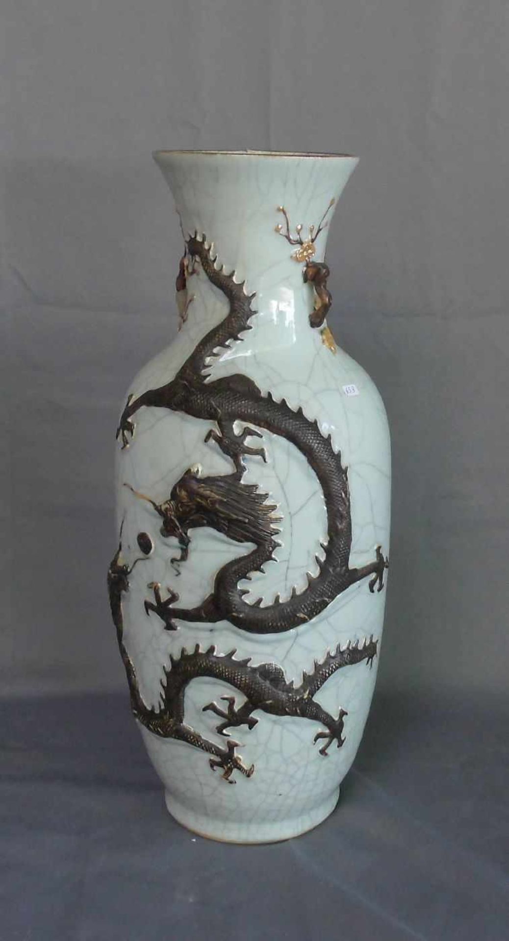 GROSSE VASE / DRACHENVASE / vase, Porzellan, China, Marke wohl "Chenghua Nian Zhi". Heller