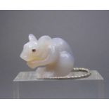 MAUS IM STILE CARL FABERGÉS, St. Petersburg, um 1910 / Agate mouse with silver cadual. Achat, Silber