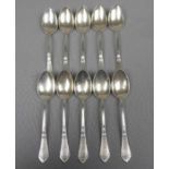 10 KAFFEE- ODER TEE - LÖFFEL / coffee or tea spoons, deutsch, Jugendstil, 800er Silber (219 g), wohl