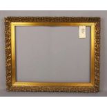 PRÄCHTIGER RAHMEN / frame, 19./ 20. Jh., Holz mit Stuckschicht, gold- und bronzefarben gefasst.