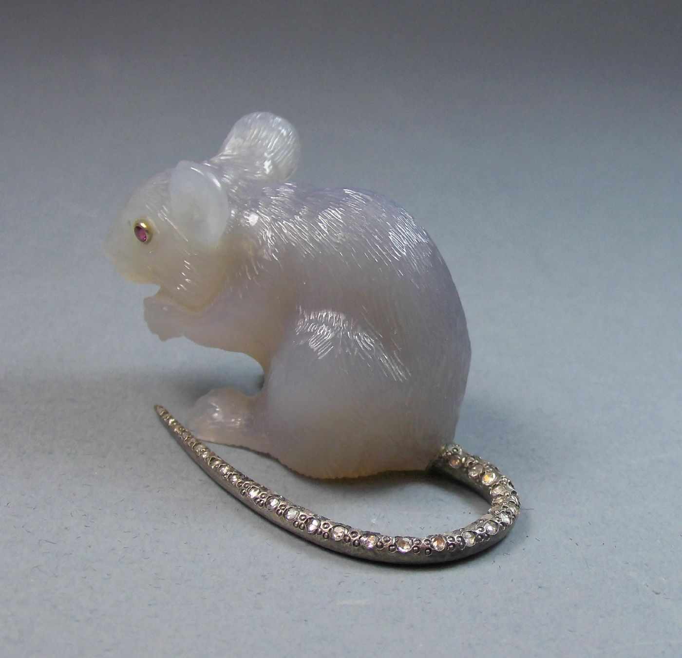 MAUS IM STILE CARL FABERGÉS, St. Petersburg, um 1910 / Agate mouse with silver cadual. Achat, Silber - Image 8 of 14