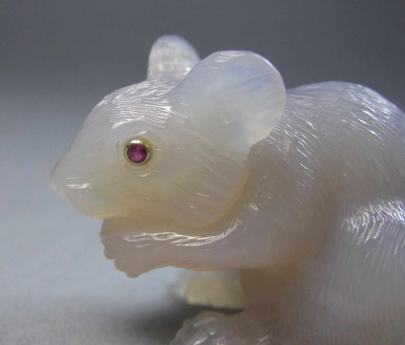 MAUS IM STILE CARL FABERGÉS, St. Petersburg, um 1910 / Agate mouse with silver cadual. Achat, Silber - Image 3 of 14