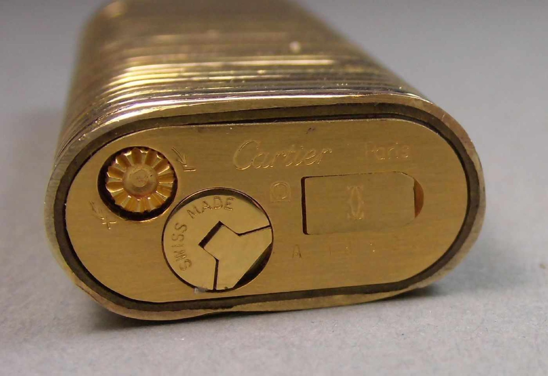 CARTIER FEUERZEUG / lighter, Gold (750er, 92 g), Frankreich, unter dem Stand Firmenstempel " Cartier - Image 4 of 4