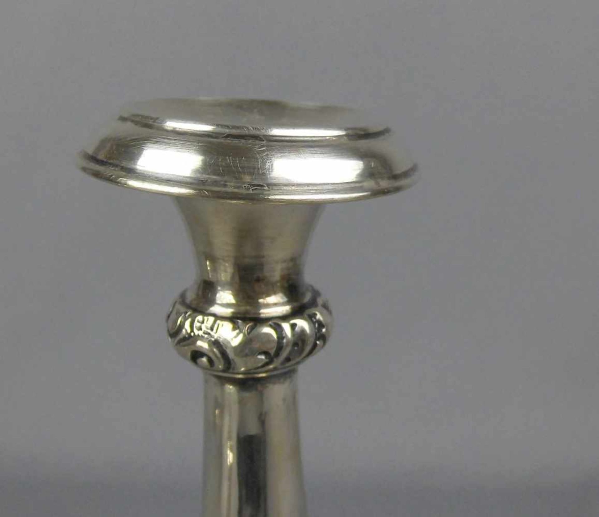 SILBERNER KERZENLEUCHTER / KERZENSTÄNDER / TISCHLEUCHTER / silver candle stick, 800er Silber (mit - Image 5 of 8