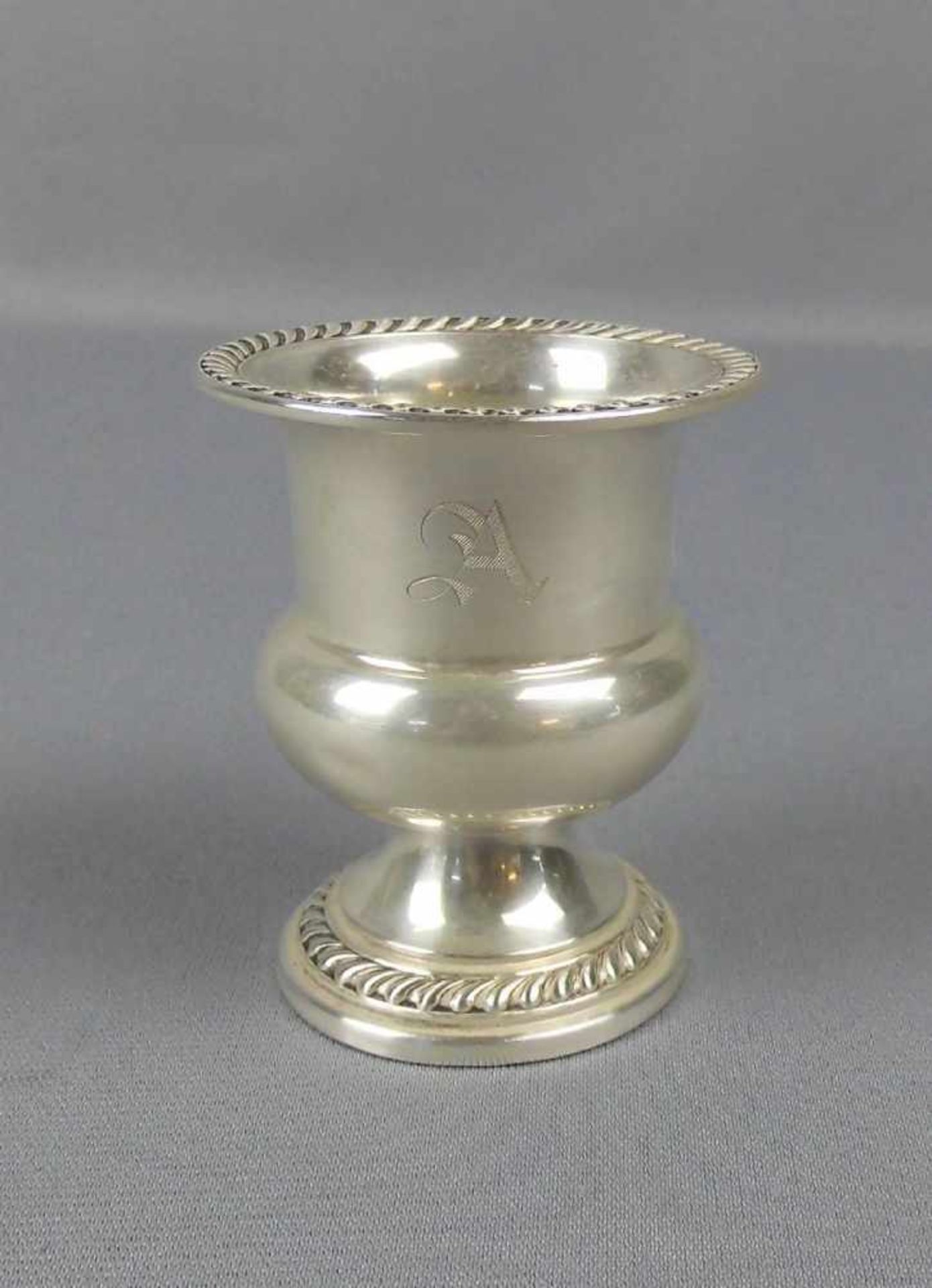 KLEINE VASE, Sterlingsilber (54,52 g), USA, Firma Watson Company / Attleboro - Massachusetts.