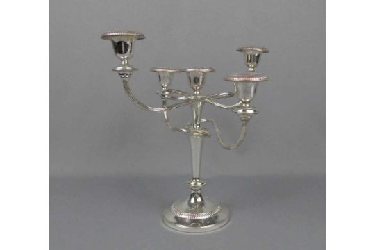 KANDELABER / TISCHLEUCHTER/ candelabra, 20. Jh., England, versilbert. 5-flammiger Leuchter, - Bild 1 aus 6