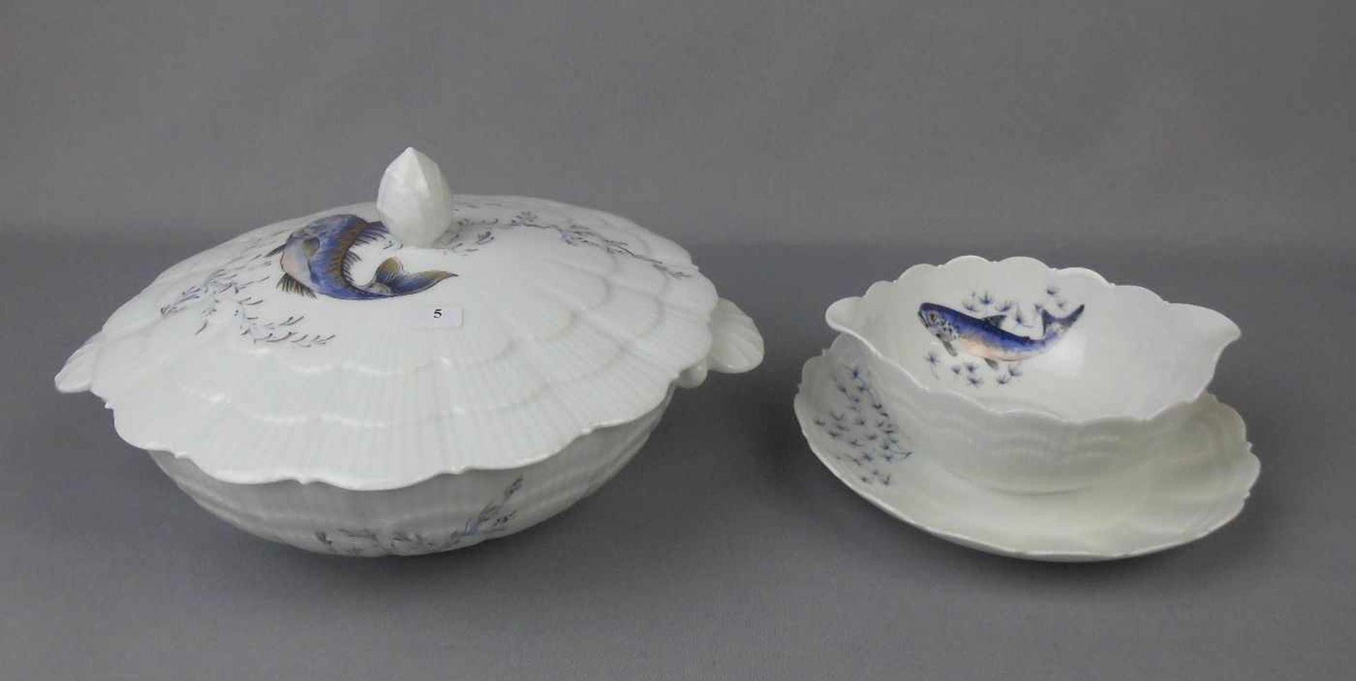 ERLESENES FISCH - SERVICE für 6 Personen / dinnerware for fish, Porzellan, Manufaktur A. Giraud & - Bild 3 aus 6