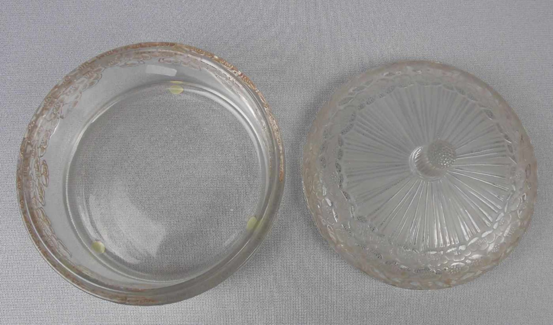 RENÉ LALIQUE - DECKELDOSE / BONBONNIÈRE/ COMPOTTIÈRE/ glas box, 1. H. 20. Jh., Kristallglas mit - Image 4 of 7