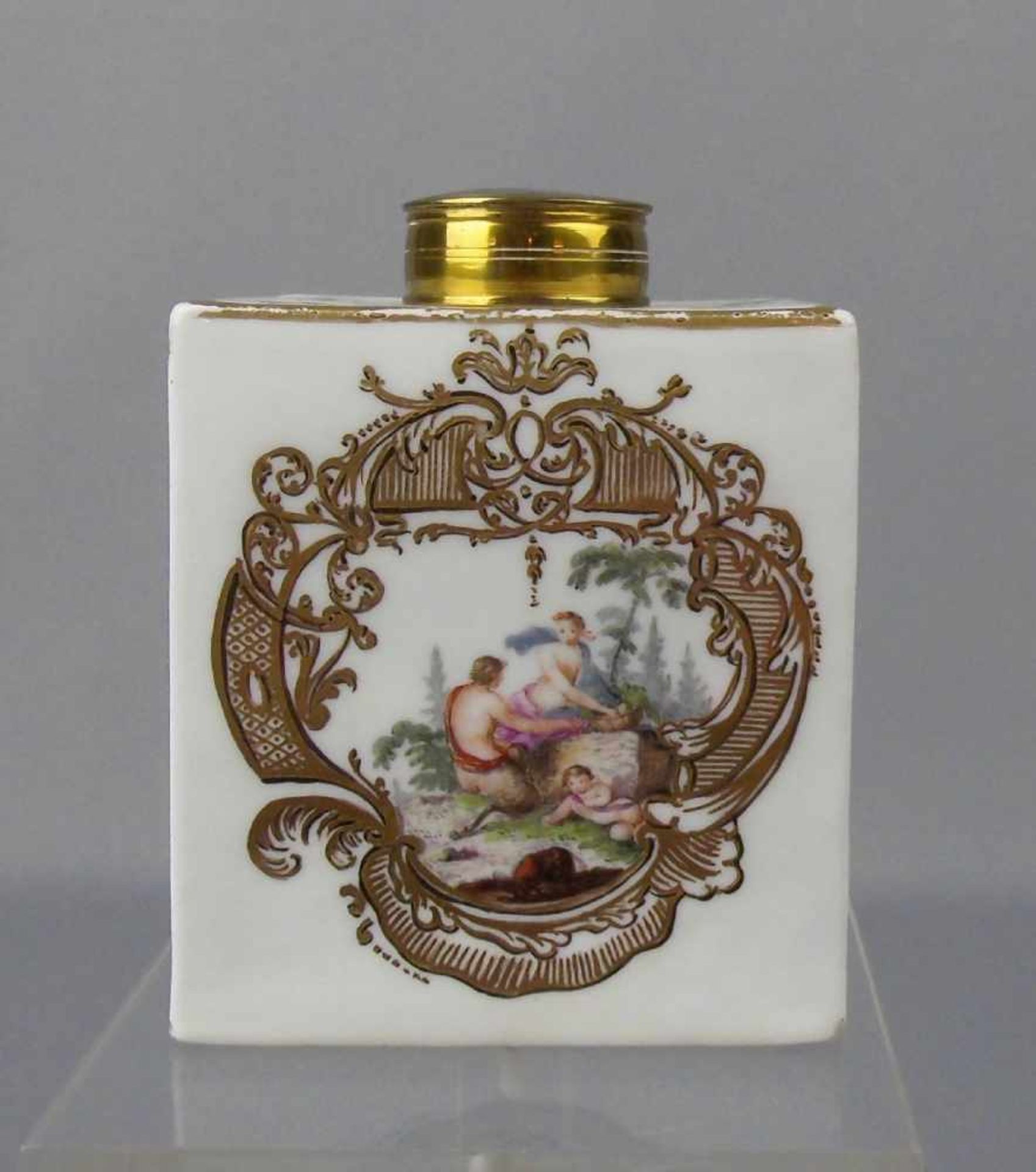 TEEDOSE / tea caddy, Porzellan, Manufaktur Meissen, um 1730, erste Wahl. Rechteckiger Korpus mit