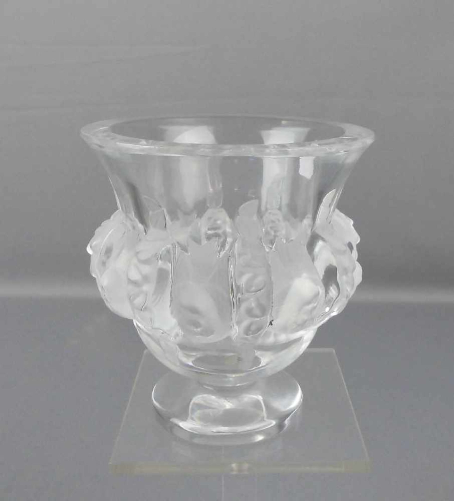 LALIQUE - VASE "DAMPIERRE" / glass vase, Kristallglas, partiell satiniert, unter dem Stand mit