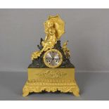 FIGÜRLICHE LOUIS-PHILIPPE - UHR / KAMINUHR / fire place clock, Frankreich, um 1840; Bronzegehäuse,
