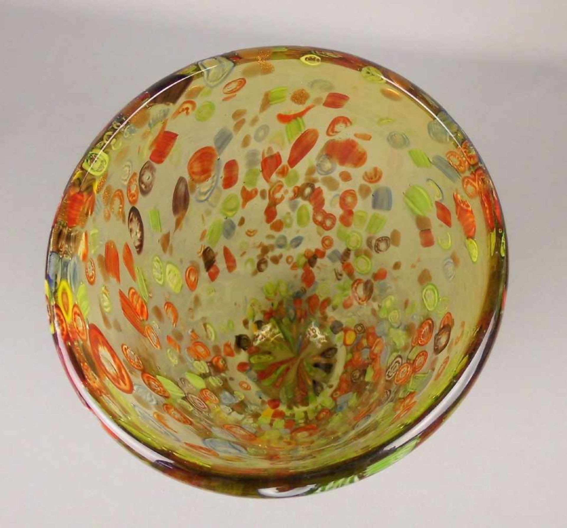 MURANO GLASVASE "MILLE FIORI", grünliches Glas mit Blaseneinschlüssen, eingeschmolzenen - Image 4 of 5