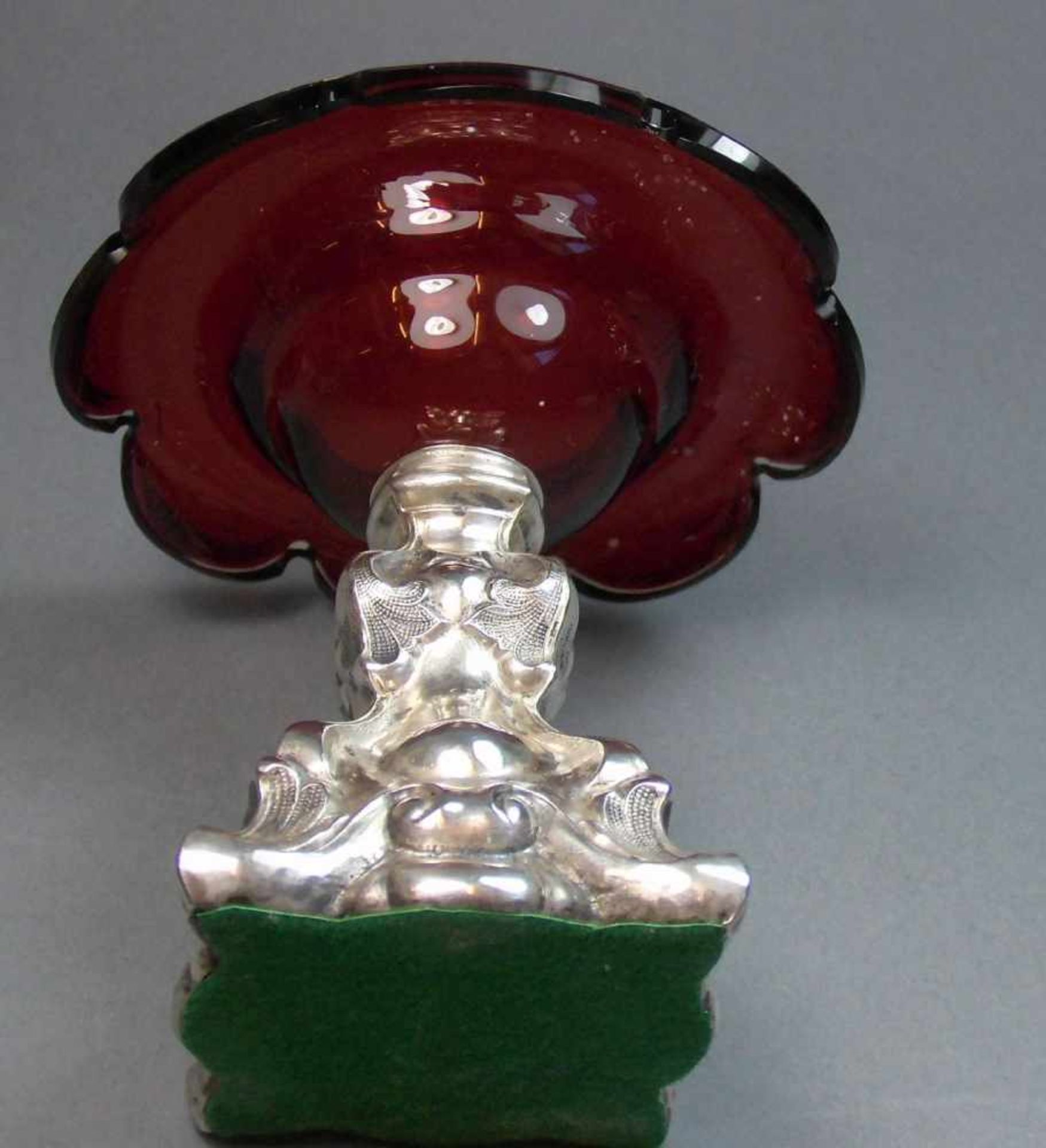 KLEINE FUSSSCHALE / small bowl on a silver stand, Silber (Säure getestet) und Glas, 2. H. 19. Jh.; - Bild 4 aus 5