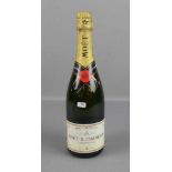 FLASCHE CHAMPAGNER: "Brut Impérial MOET & CHANDON Champagne", Empernay France, Fonde en 1743, 12%