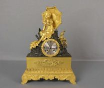 FIGÜRLICHE LOUIS-PHILIPPE - UHR / KAMINUHR / fire place clock, Frankreich, um 1840; Bronzegehäuse,