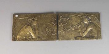 PAAR RELIEFS / JUGENDSTIL - PLAKETTEN: "Nymphe" und "Pan", Bronze, als Pendants gearbeitete