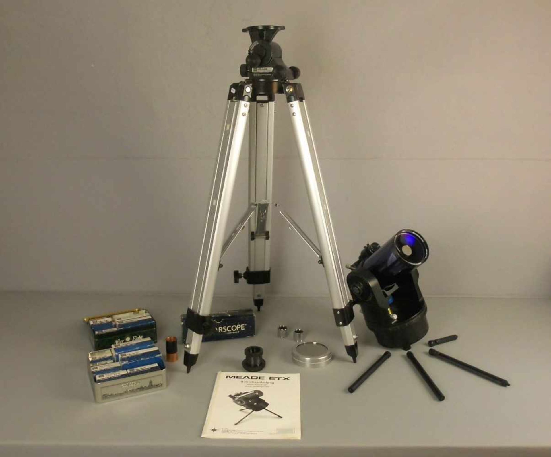 MEADE TELESKOP MIT ZUBEHÖR / telescope, bez. "Deluxe Field Tripod" sowie "ETX - Maksutov-