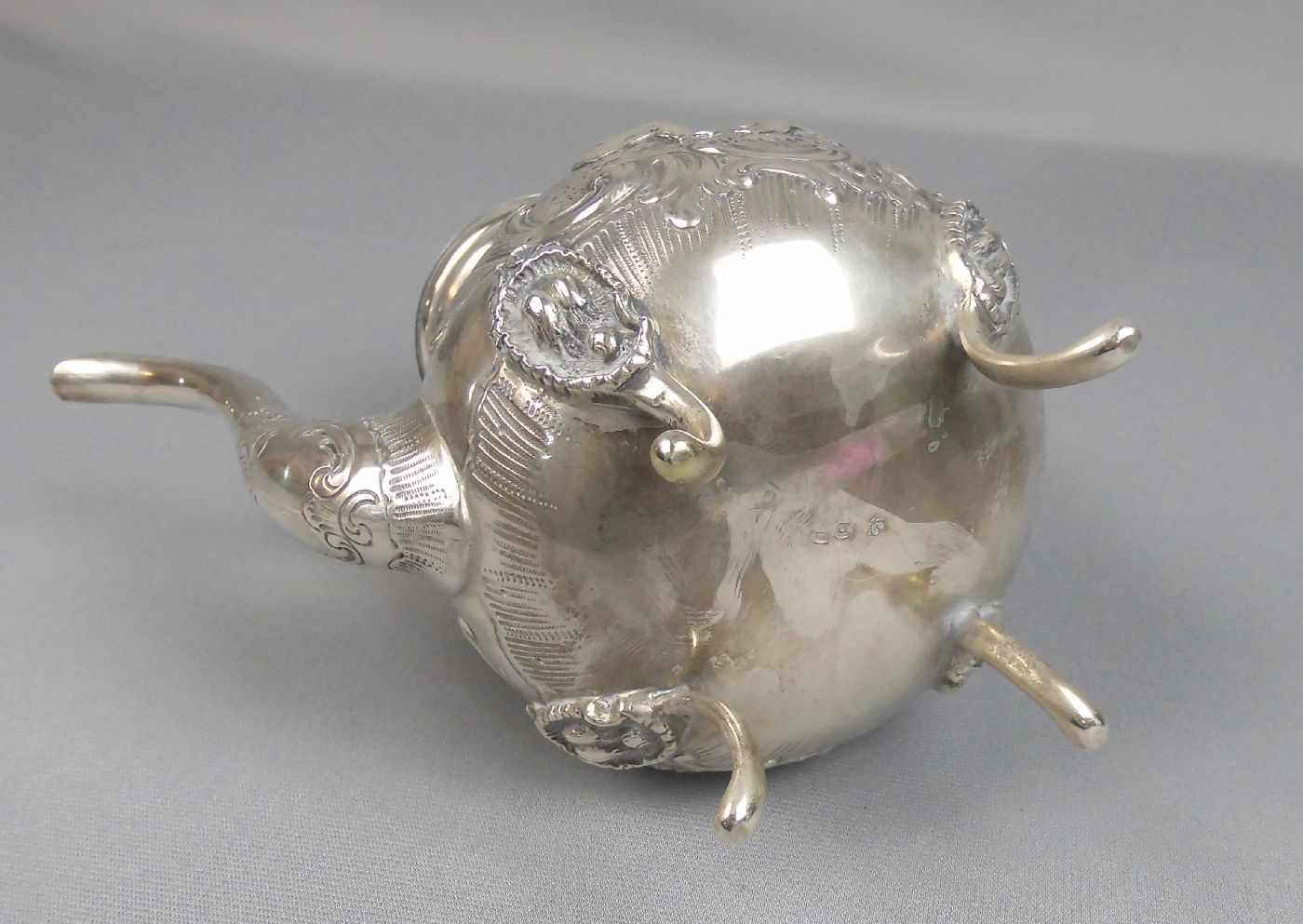 KAFFEEKANNE / silver coffee pot, wohl 19. Jh., 800er Silber (813 g), gepunzt mit Feingehaltsangabe - Image 6 of 7