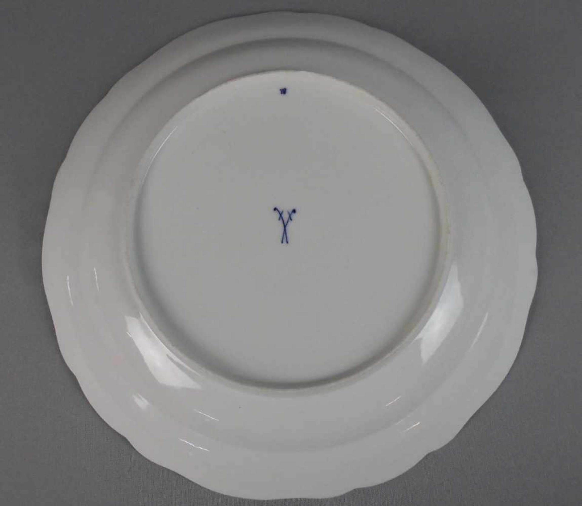 SCHALE / PLATTE / bowl, Porzellan, Manufaktur Meissen, unterglasurblaue Knaufschwertermarke, Marke - Image 3 of 3