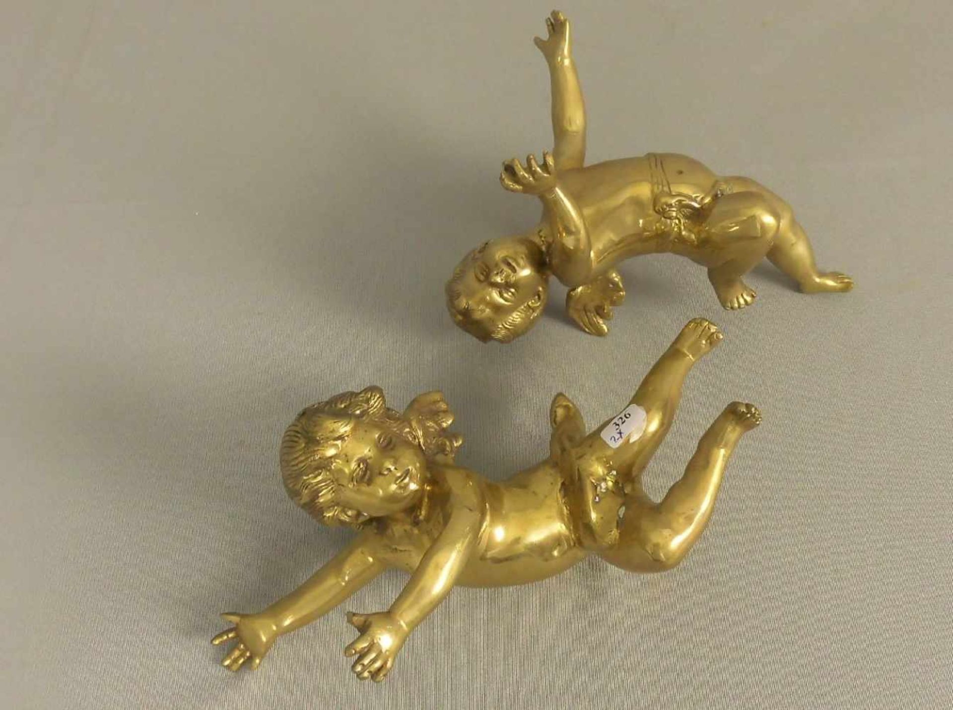 PAAR SKULPTUREN / two angel sculptures: "Engel", 20. Jh., Bronze-Gelbguss. Als Paar gearbeitete - Bild 4 aus 4