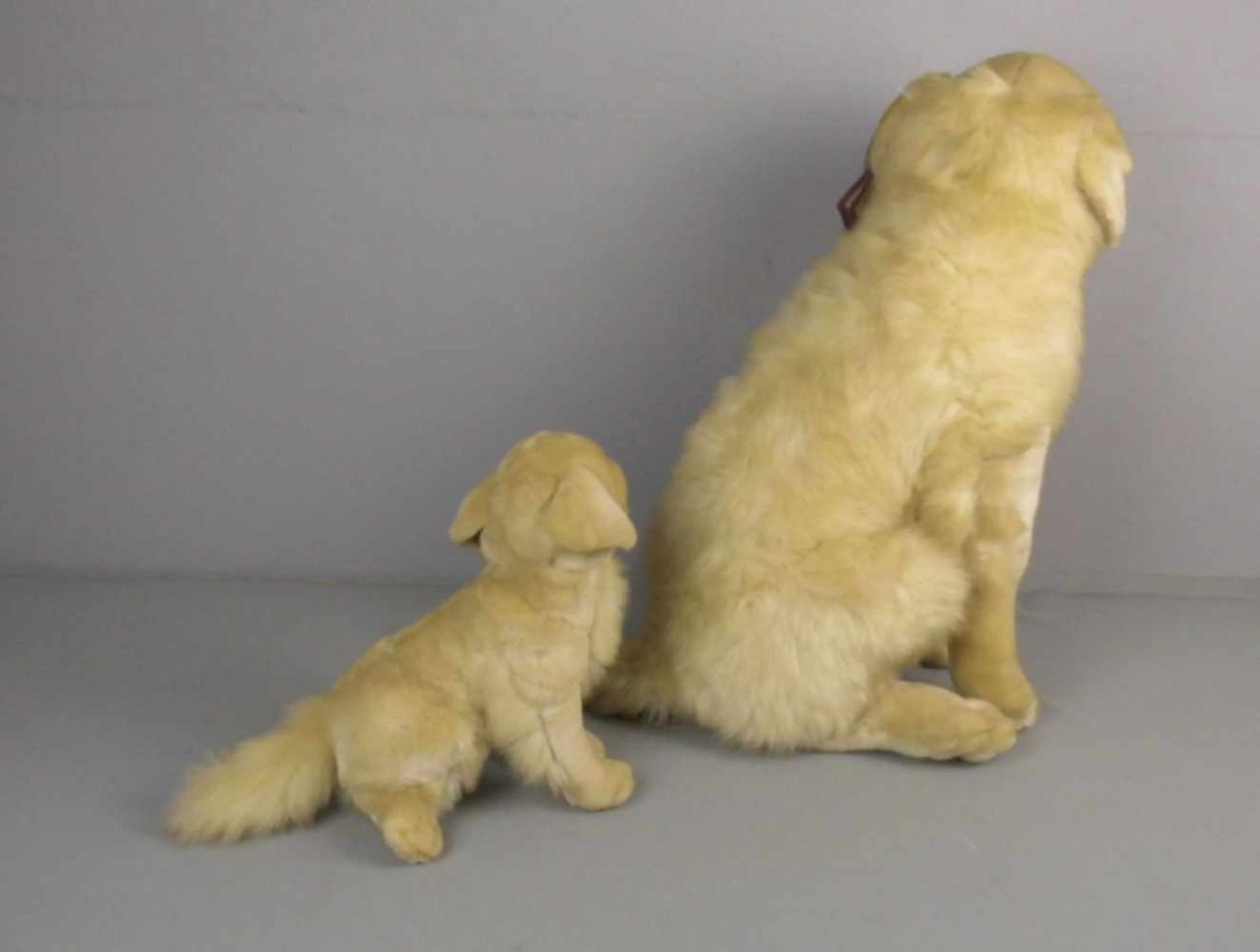 PAAR STOFFTIERE: Golden Retriever Mutter mit ihrem Welpen / fluffy toys, Manufaktur "Kuschelwuschel" - Bild 2 aus 5