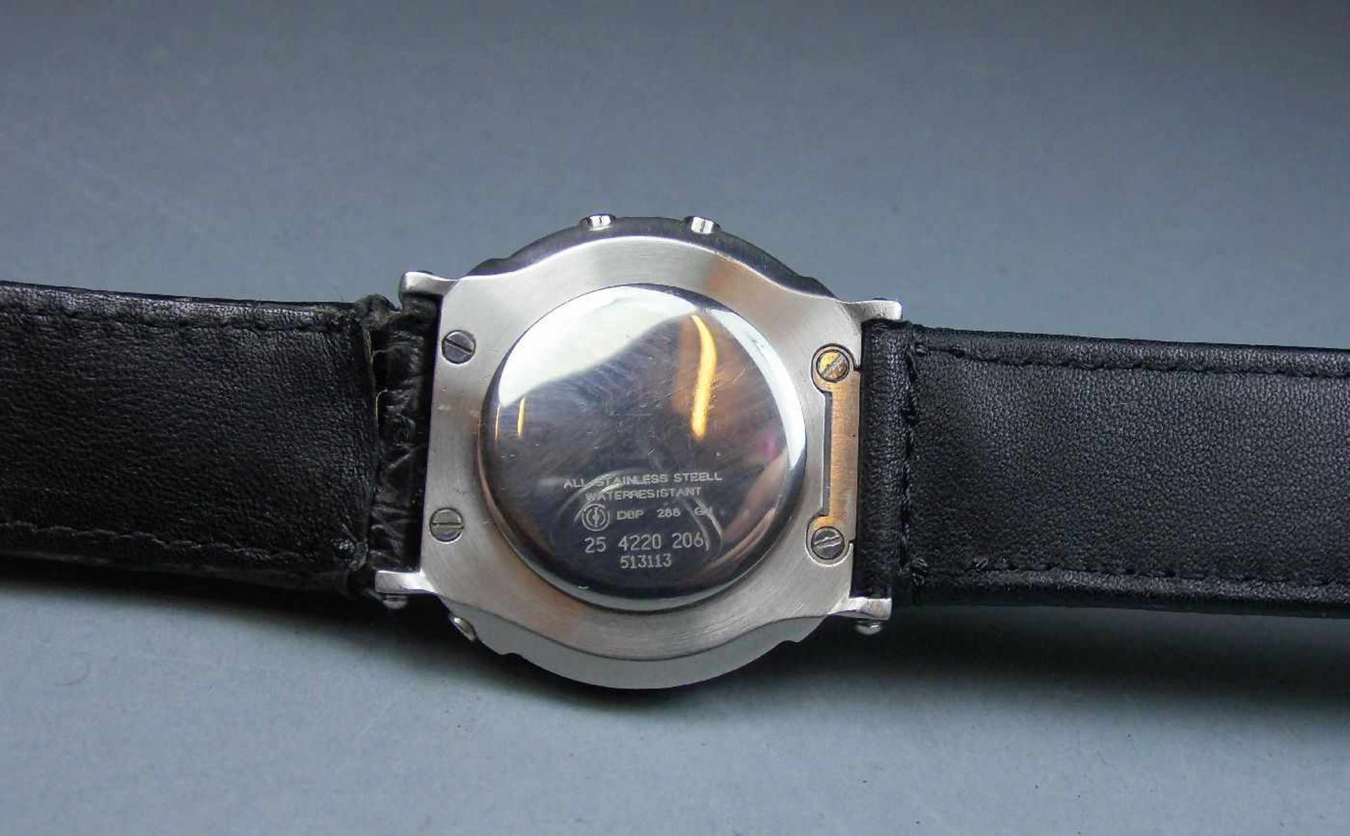 JUNGHANS MEGA FUNK-ARMBANDUHR, Quarzwerk, Stahlghäuse mit Junghans-Lederarmband. Zifferblatt mit - Bild 8 aus 9