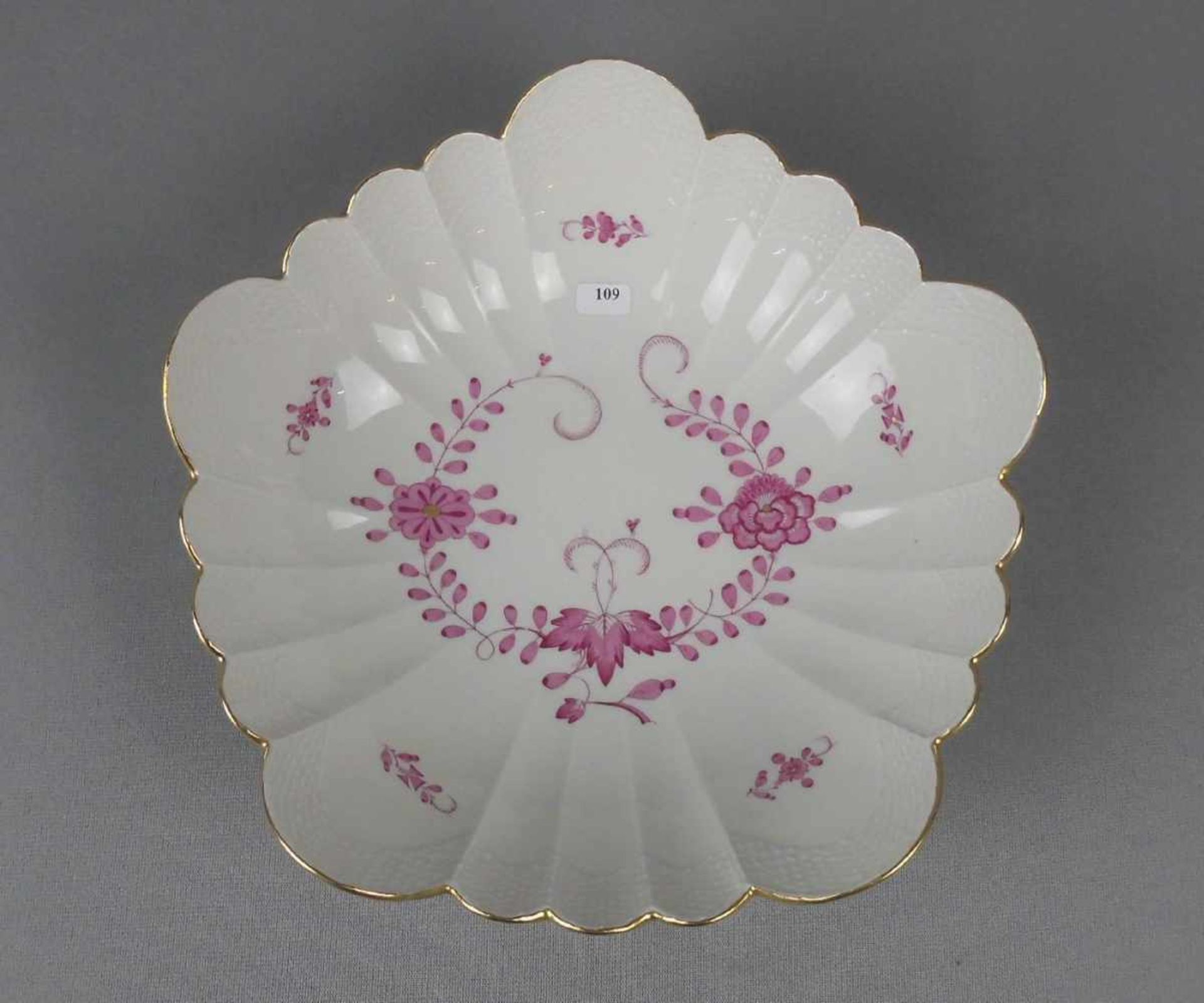 SCHALE / bowl, Porzellan, Manufaktur Meissen, unterglasurblaue Schwertermarke, Marke seit 1934 (2- - Bild 2 aus 4