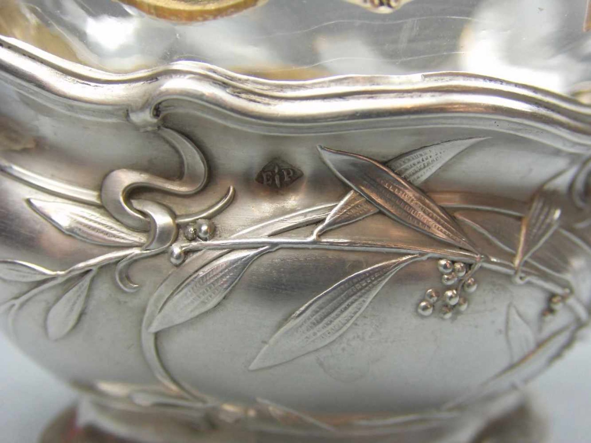 JUGENDSTIL - SALIÈRE, 925er Silber (16 g), mit Glaseinsatz, um 1900. Geschweifte Schiffchenform - Bild 5 aus 6