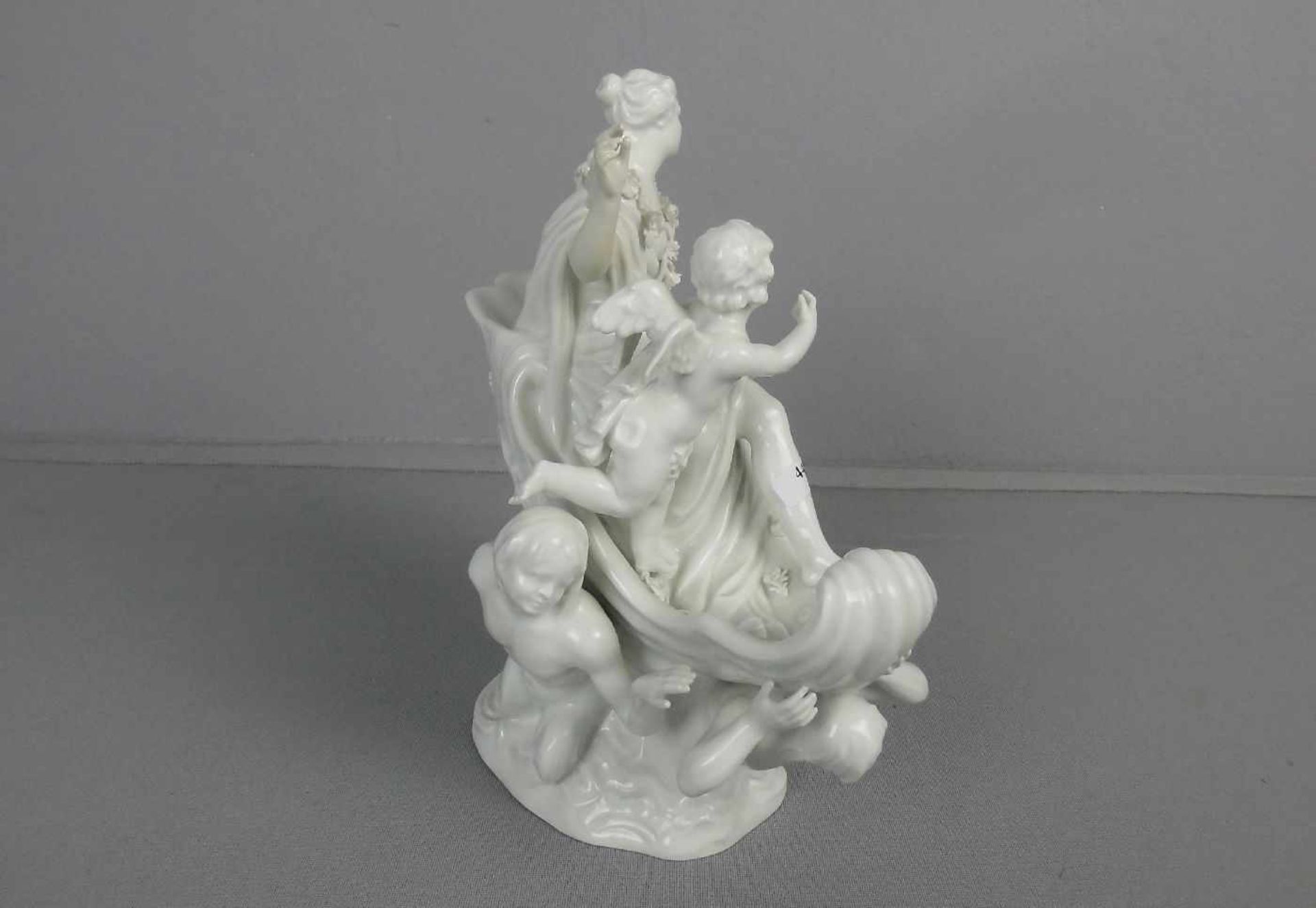 FIGURENGRUPPE "Triumpf der Venus", Weissporzellan, Manufaktur Meissen, Marke seit 1934 (dreifach - Bild 2 aus 5