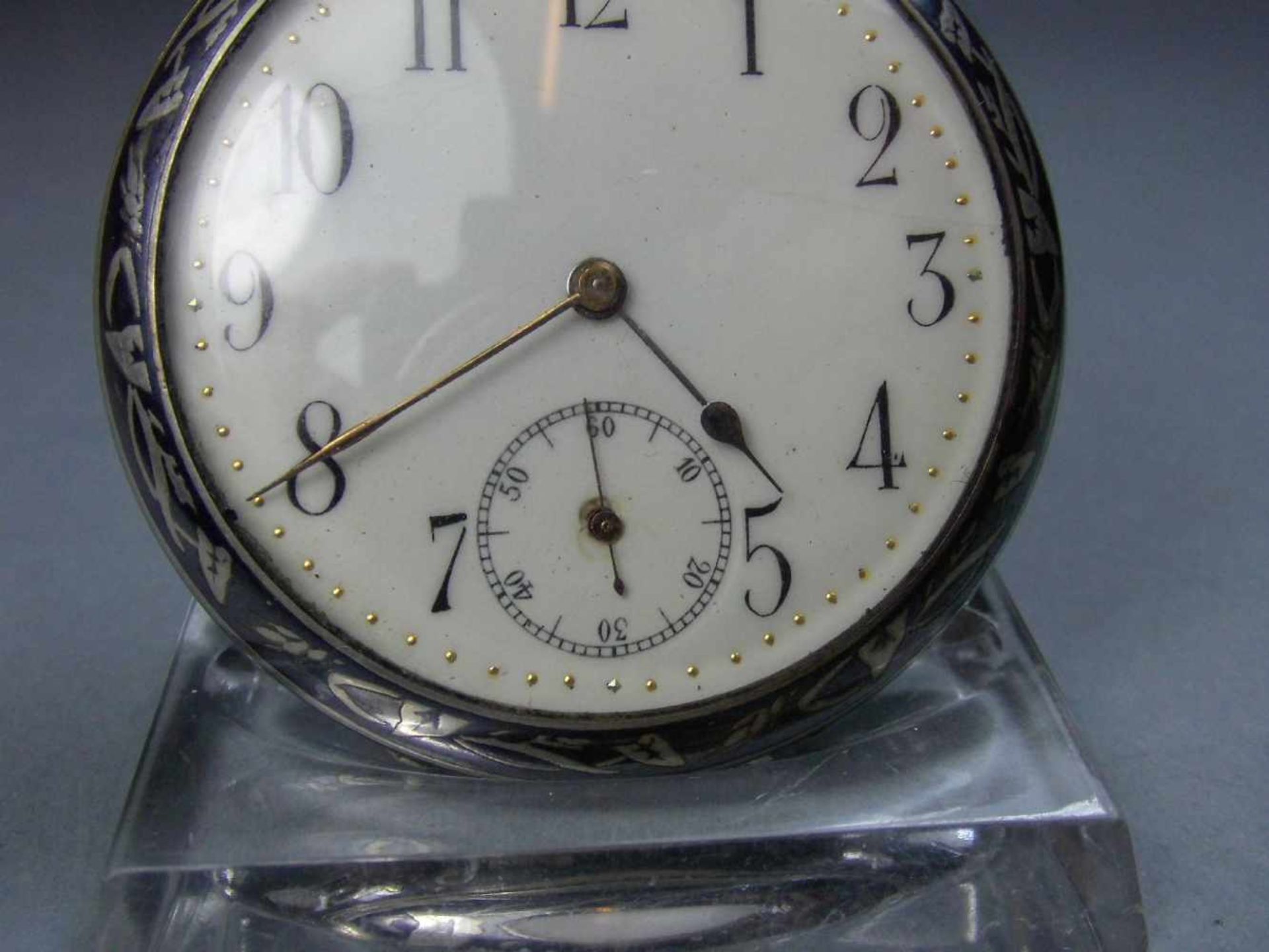 TASCHENUHR MIT NIELLO-GEHÄUSE / niello open face pocket watch, Art Déco, Schweiz, Handaufzug. - Bild 2 aus 9