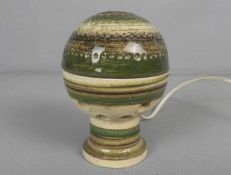 TREBBIEN, JYTTE (dänische Keramikerin des 20. Jh.): Lampe / Tischlampe, Keramik, unter dem Stand mit