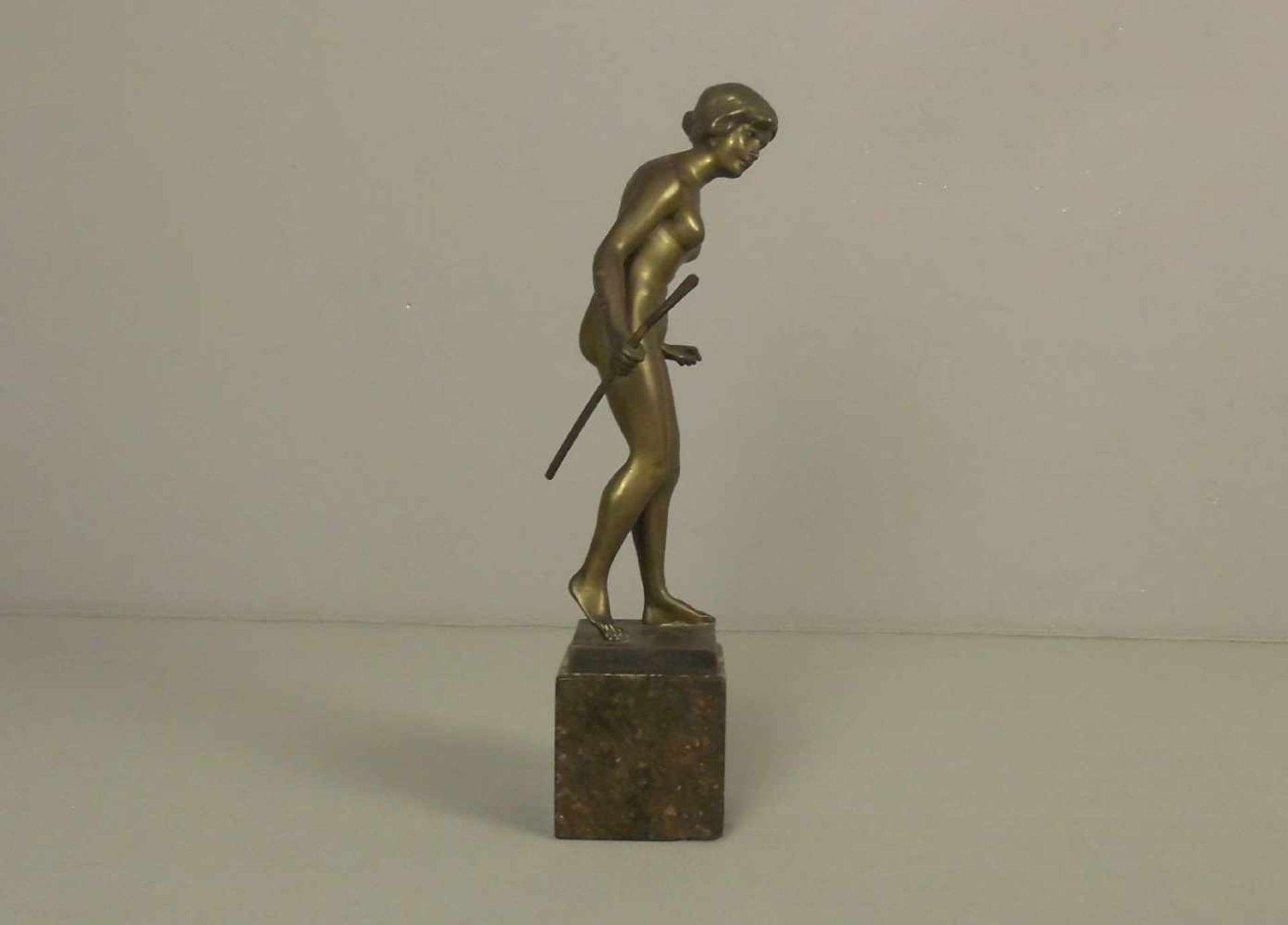 KECK, HANS (deutscher Bildhauer, 19./20. Jh.), Skulptur / sculpture: "Diana", , um 1920, Bronze - Bild 4 aus 5