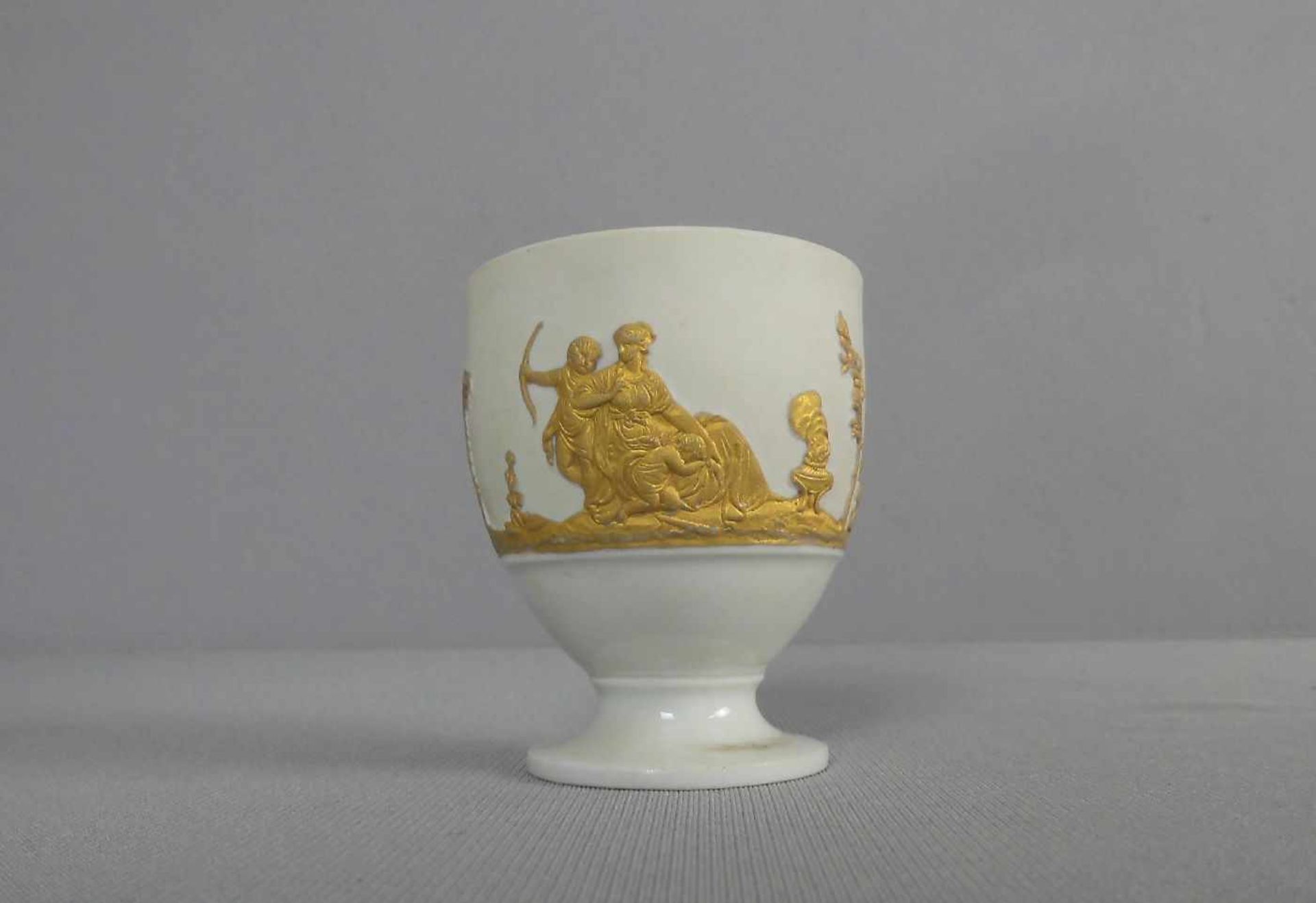 TASSE, Porzellan, Manufaktur Meissen, unterglasurblaue Knaufschwertermarke, Marke 1814-1860 (1. - Bild 3 aus 4