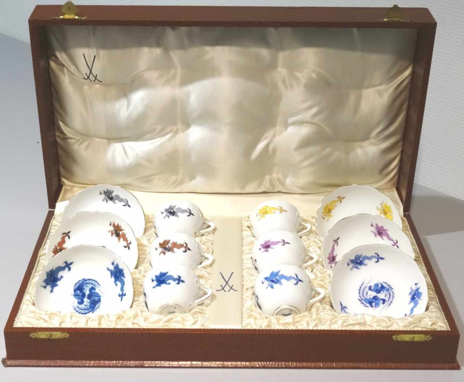 Meissner Mokkatassen in Geschenkbox 12 Teile mit seltenem Drachenmuster in Originalgeschenkbox, alle - Bild 2 aus 8