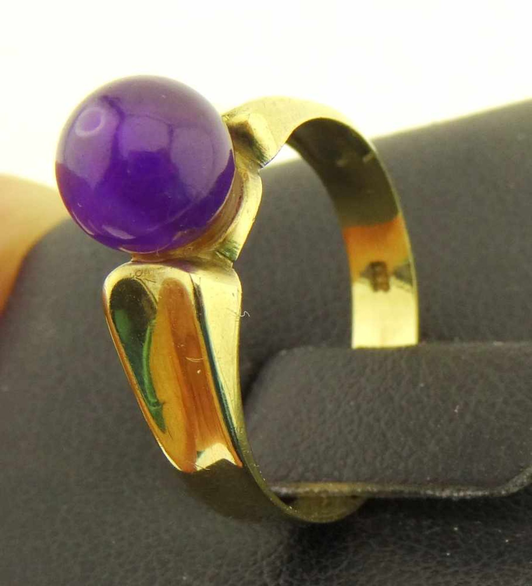 Damenring 333 Gold Amethyst mit sehr schöner Amethystkugel von 7mm Durchmesser, Ringgröße 53, - Bild 2 aus 2