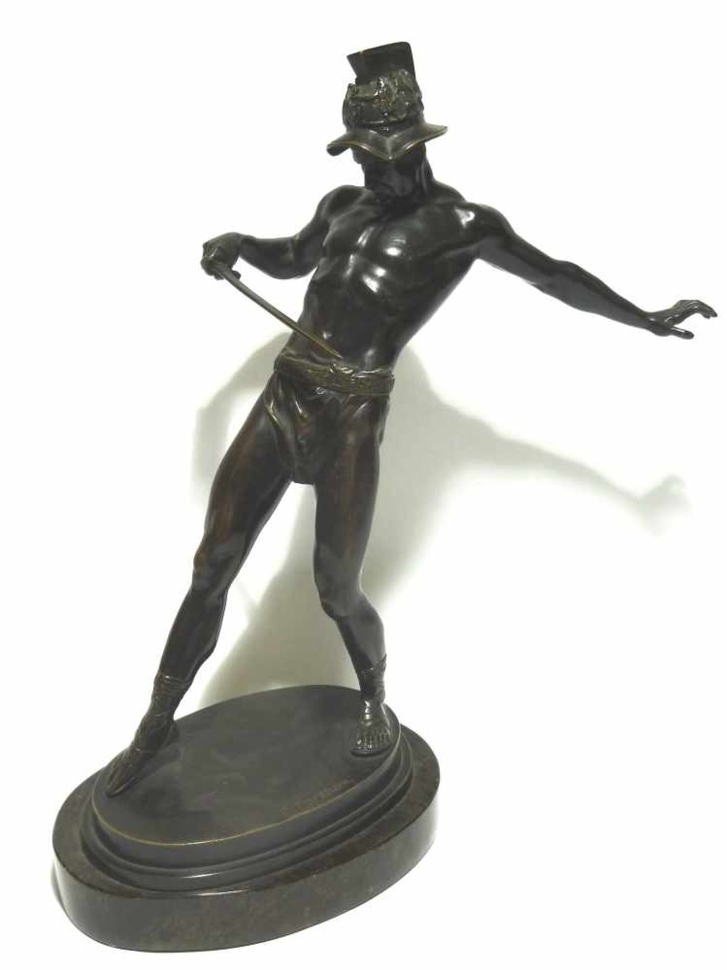 Bronze Statue - Der Gladiator - v. R. Abraham sehr schöne Bronze von Richard Abraham , der