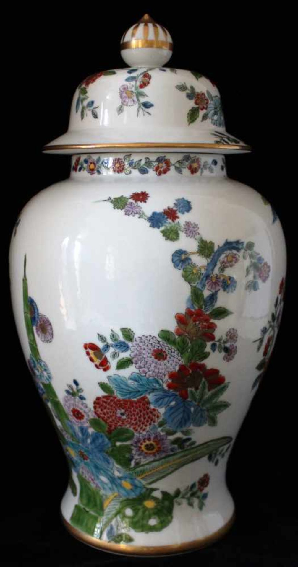 chin. Deckelvase chin. Deckelvase, 41cm hoch, gemarkt, handbemalt mit floralem Muster - Bild 2 aus 3