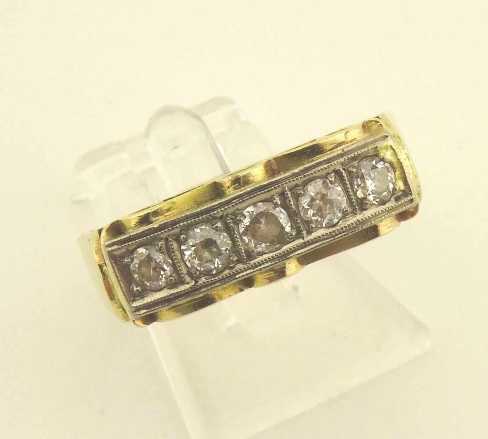 Brillantring 585 Gold 2 farbig mit 5 Brillanten zus. ca. 0,25ct.w/pi 1, RG 55, Gewicht ges. ca. 4,