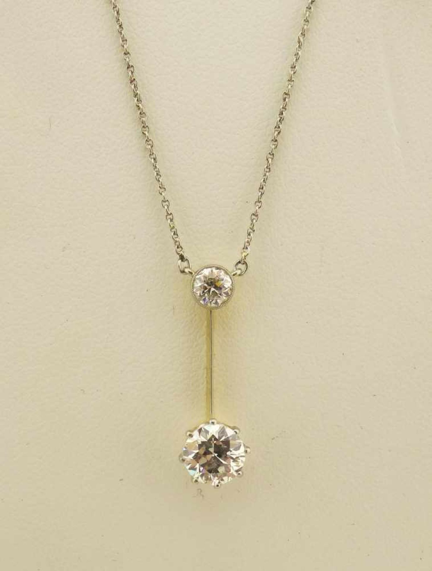 Art Deko Collier Brillant Platin In Platin G-Gold, mit Brillanten ca.1ct w/si und 0,25ct. w/pi, - Bild 2 aus 3