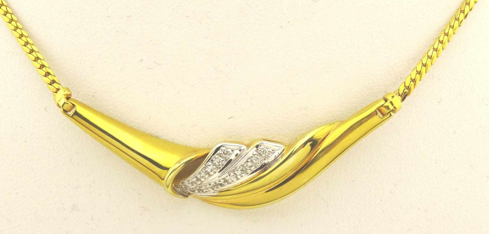 Collier 585 Gold 2 farbiges Collier mit 0,11ct. Brillant, Länge gesamt ca. 43cm, Gewicht ca. 12, - Bild 2 aus 2