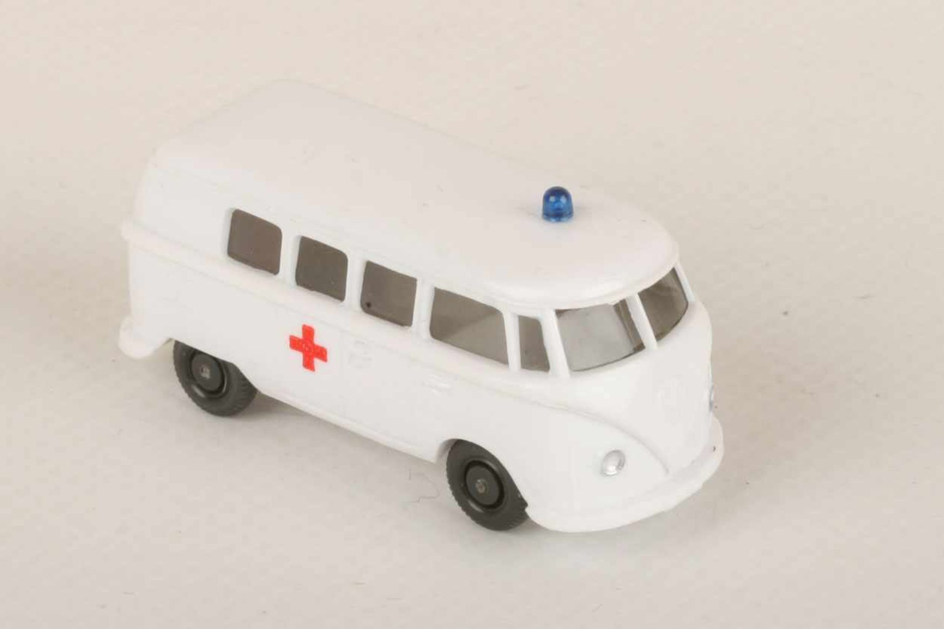 1VW T1 Krankenwagen weiß 320/11e, neuwertig