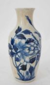 CHINESE CERAMIC VASE, painted in blue Blue painted ceramic vase, China,23 x 7 cm.