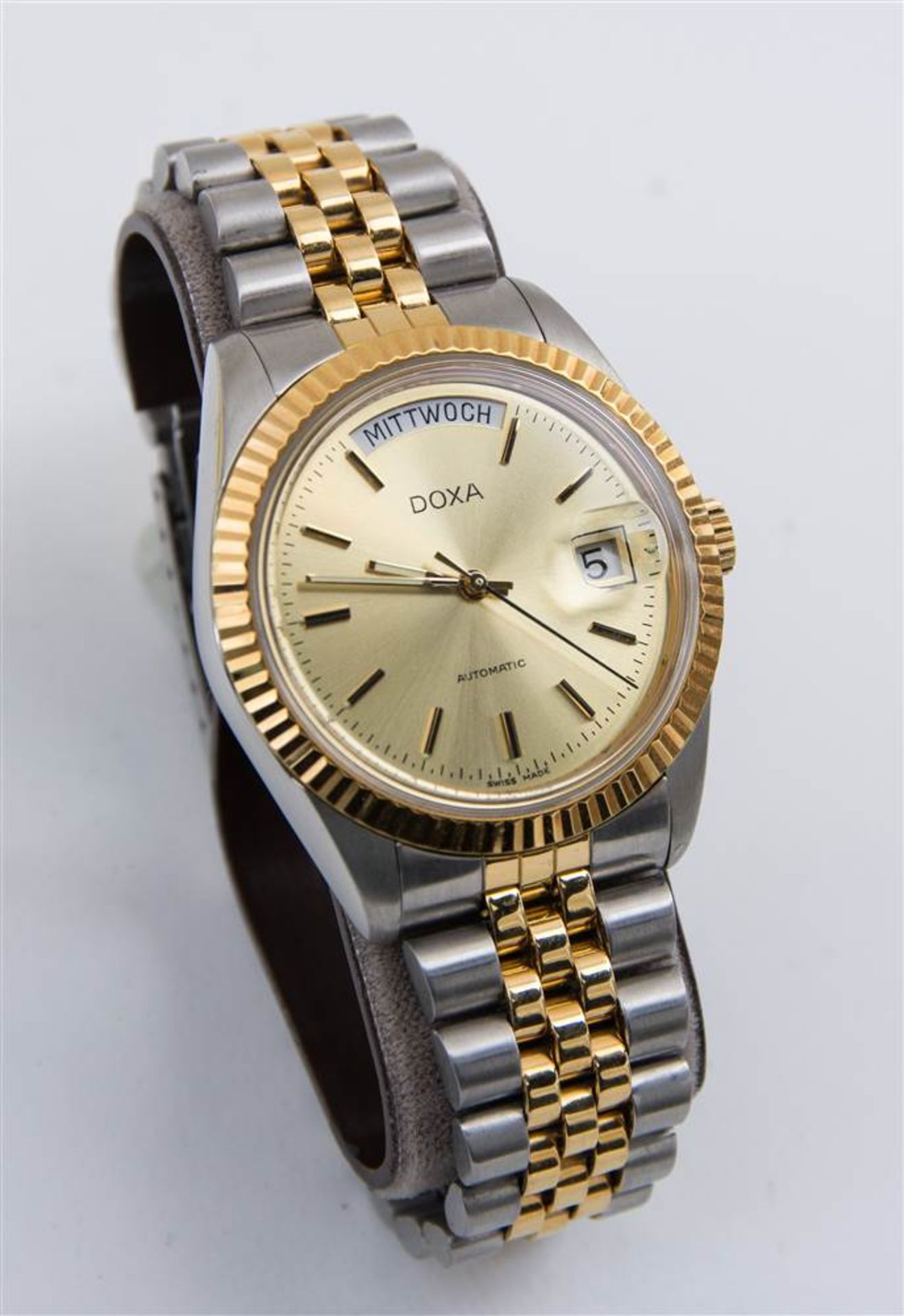 DOXA, "Datejust" Armbanduhr parziell goldfarbenes Edelstahlgehäuse, Band mit Klappschließe,
