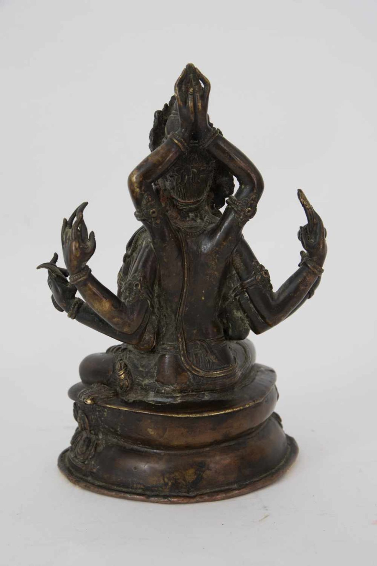 AVALOKITESVARA BODHISATTVA FIGURE, bronze, eastern Asia. A bronze Avalokitesvara Bodhisattva figure, - Image 4 of 7