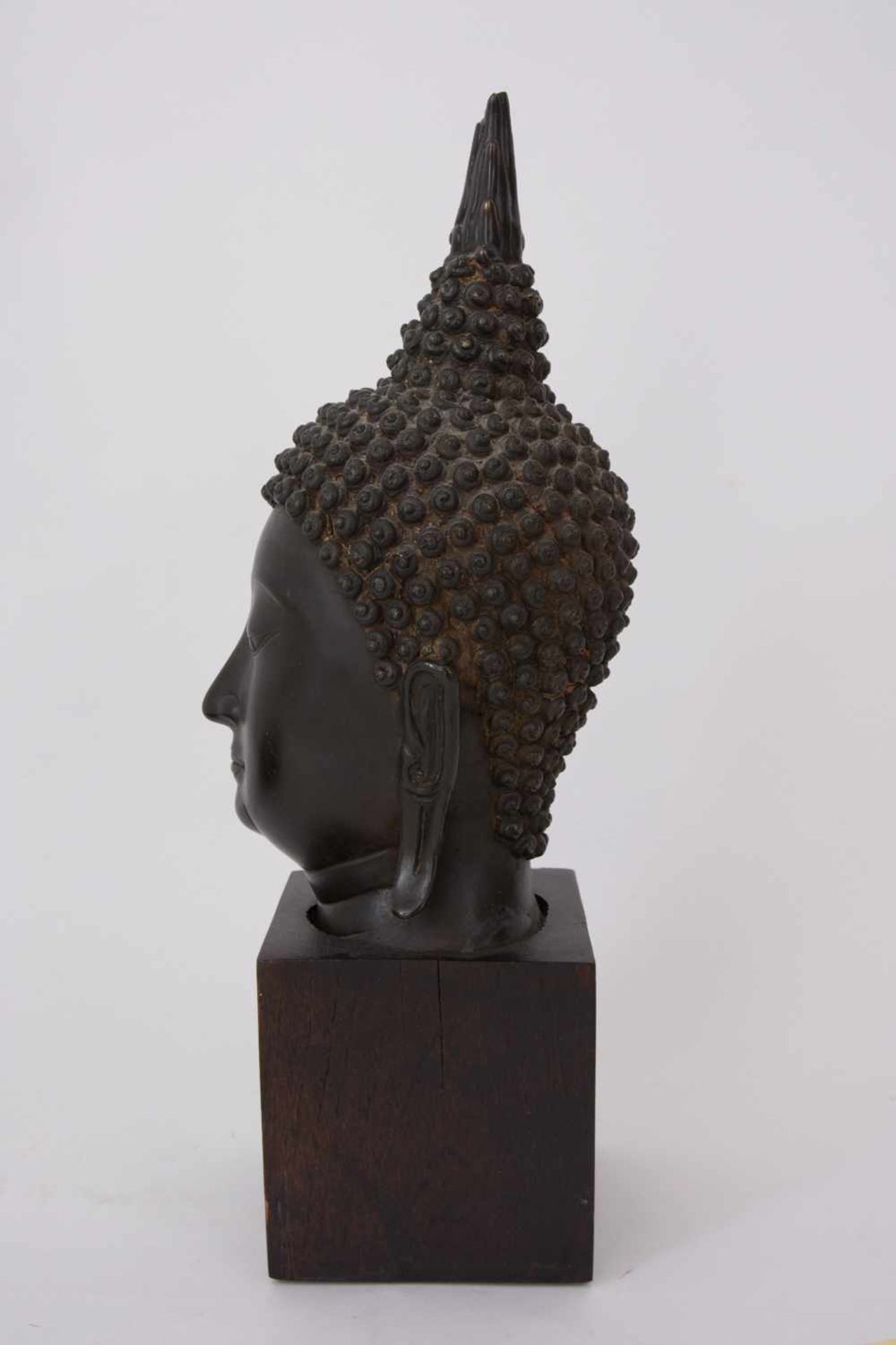 KONVOLUT, vier orientalische Objekte, Metall/Bronze, 20. Jahrhundert. Vier Objekte aus dem Orient, - Image 13 of 25