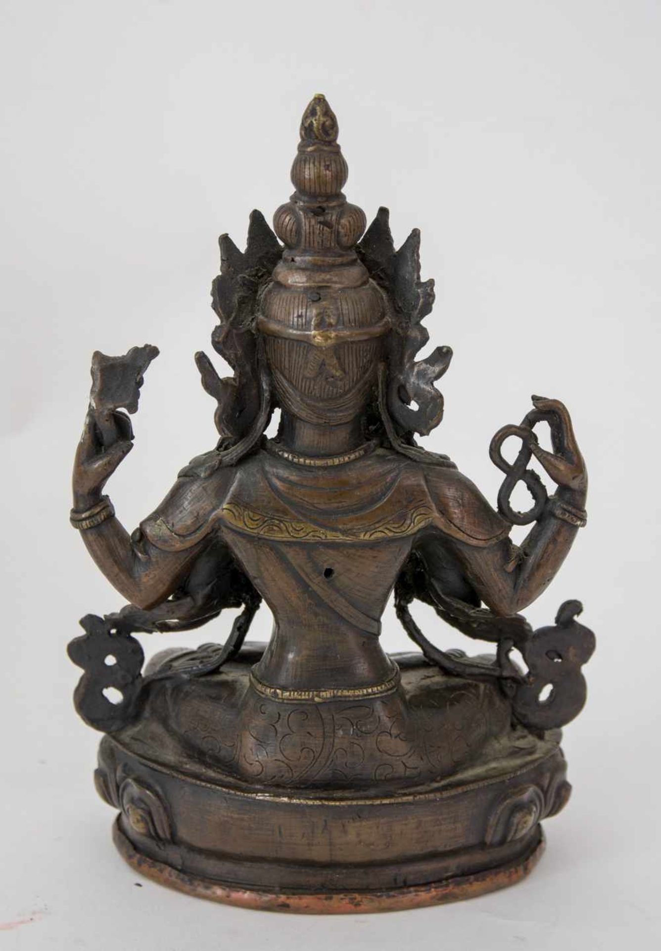 AVALOKITESVARA BODHISATTVA, Bronze, Tibet/Nepal 20. Jahrhundert Eine Avalokitesvara Bodhisattva - Bild 3 aus 5