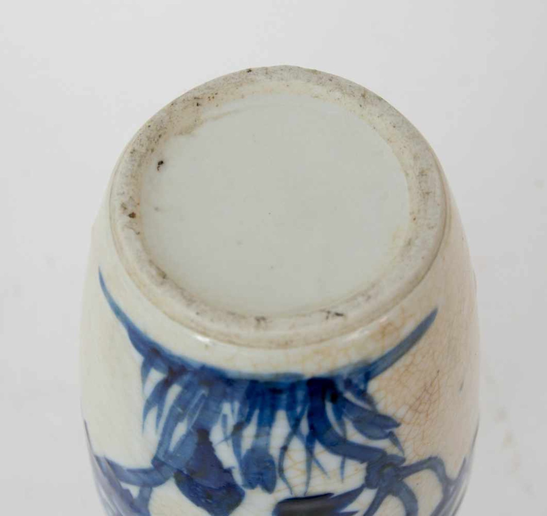 CHINESE CERAMIC VASE, painted in blue Blue painted ceramic vase, China,23 x 7 cm. - Image 6 of 6