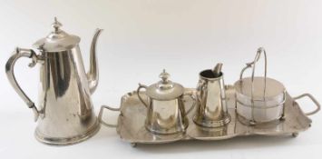 JUGENDSTIL-ART DÉCO- KAFFEESET, versilbert, um 1915 Fünfteiliges Set zum Kaffee, bestehend aus: